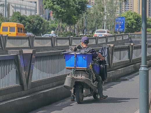 2020.9.17街拍打鱼的大叔