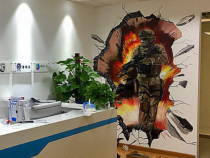 办公室里画一个战士