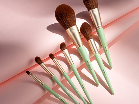 化妆刷（个人主页-ZNDU0MDc3ODQ=） - 产品摄影 - 站酷设计师志云cloud原创素材 - 站酷ZCOOL