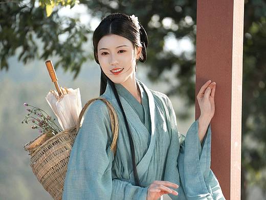 路过采茶 女