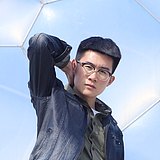一个发狂的鸵鸟的头像