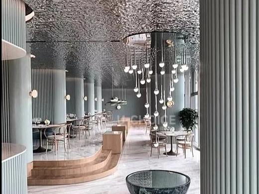 让阳台吊顶焕然一新，水波纹不锈钢蜂窝板为你开启时尚新篇章