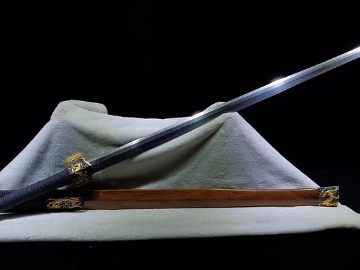 龙泉正武堂周正武作草钢锻四圣兽黄花梨木鞘八面汉剑