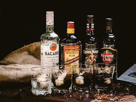 自然光静物-朗姆酒（个人主页-ZMzE2NTcyMjg=） - 产品摄影 - 站酷设计师诗诗果儿原创素材 - 站酷ZCOOL