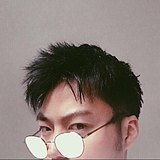 一个小画家的头像
