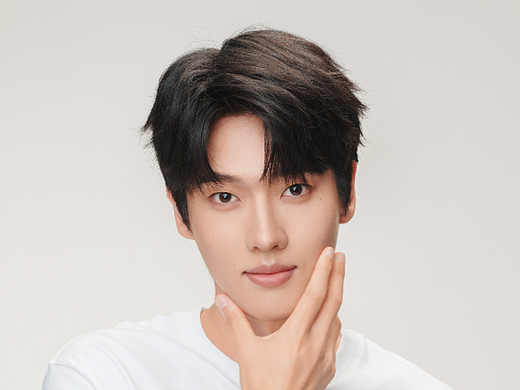 韩国模特男士护肤品拍摄