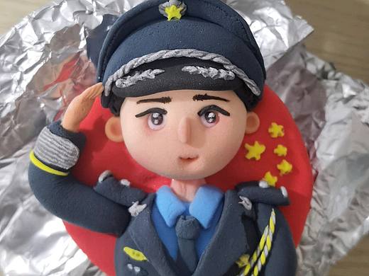 粘土警察娃娃