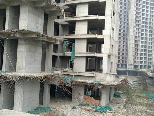 未建完的楼房