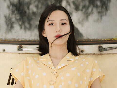 20岁的她
