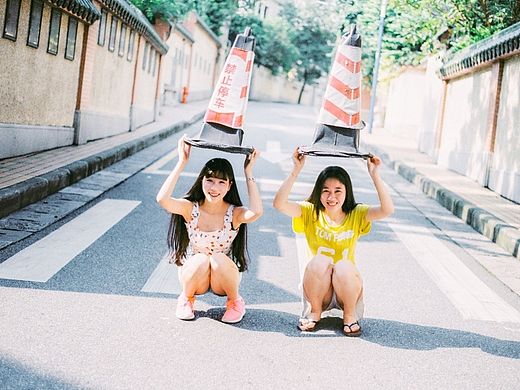 夏日少女写真。
