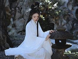 容我一身白衣来去不留情