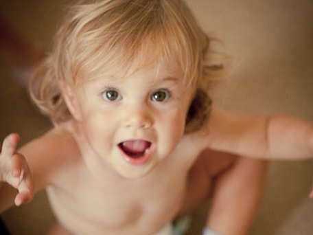 Children on wedding in UK 小小伊人