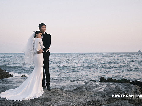 大连婚纱照｜大连婚纱摄影｜海边婚纱照（个人主页-ZNTk1NjUyNTI=） - 人像摄影 - 站酷设计师山楂树摄影原创素材 - 站酷ZCOOL