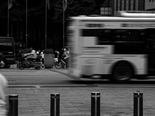 Beijing road 24-105mm canon