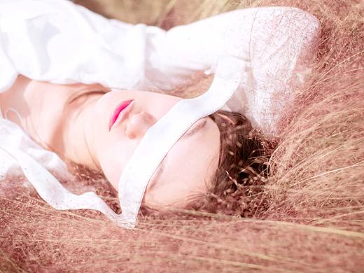 夢分兩色（個(gè)人主頁-ZMjA0NTI0ODA=） - 人像攝影 - 站酷設(shè)計(jì)師一直膨脹的河豚原創(chuàng)素材 - 站酷ZCOOL