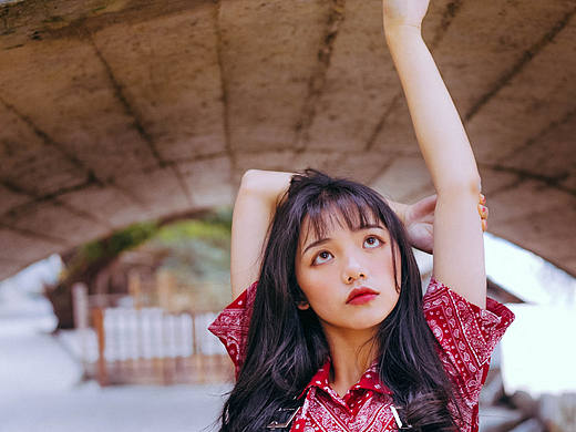 三