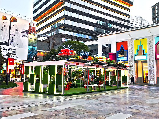 上海的春节实在无聊，没有半点过年氛围。