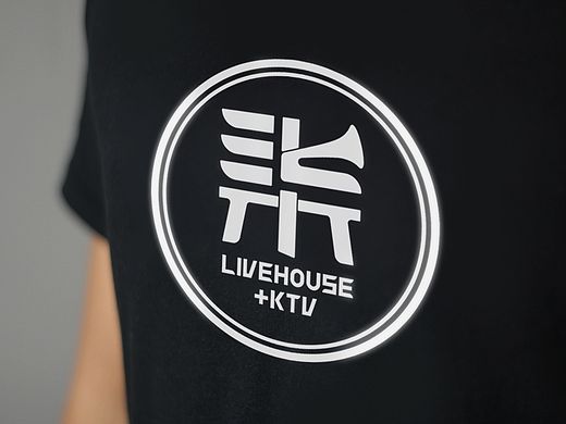 柒酒吧LOGO设计