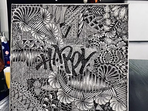 黑白插画（HAPPY）