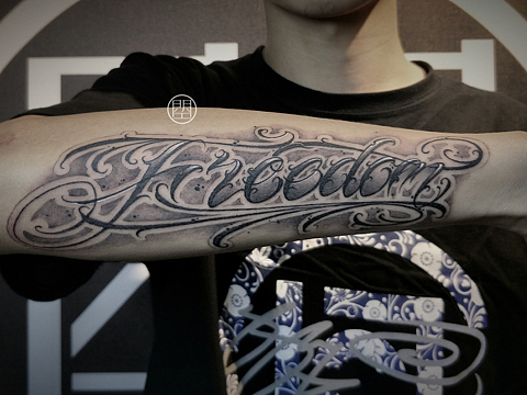 奇卡诺花体字纹身