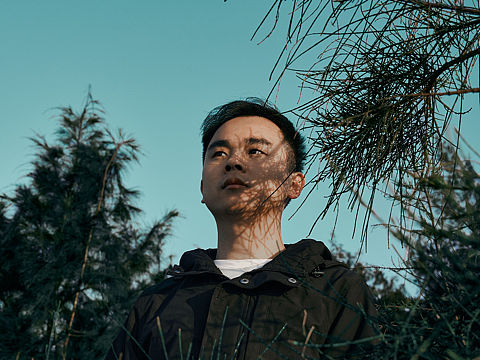 尝试这种孤独的风格（个人主页-ZNDM0OTI0NTI=） - 人像摄影 - 站酷设计师修图师LEI原创素材 - 站酷ZCOOL