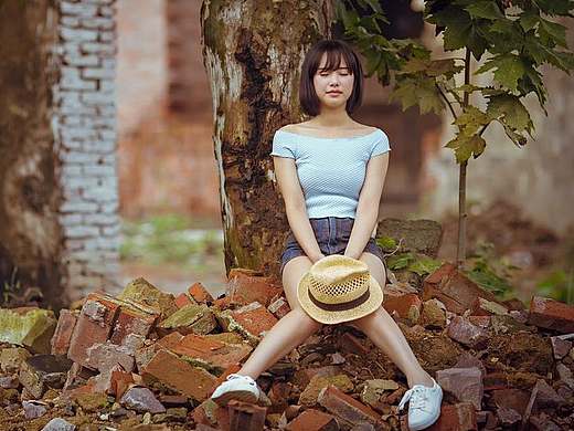 我（個人主頁-ZMTgwMTE5NTY=） - 人像攝影 - 站酷設(shè)計師偷影獵人原創(chuàng)素材 - 站酷ZCOOL