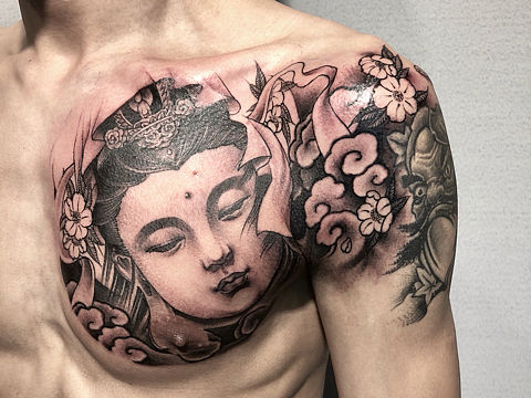 【纹身作品】传统风格-佛头半胛（个人主页-ZMjg2ODg1MzY=） - 其他手工艺 - 站酷设计师BlueShit原创素材 - 站酷ZCOOL