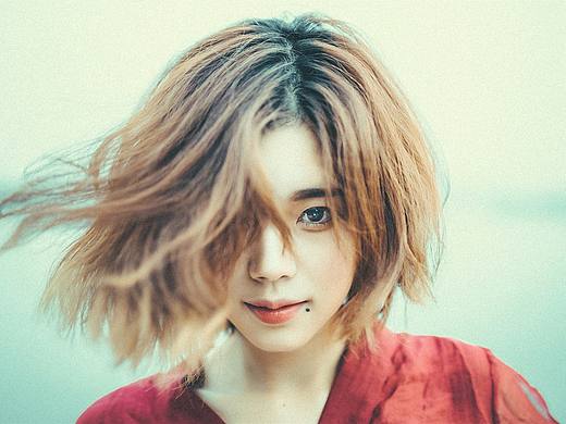 脸上海风