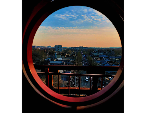 鼓樓上的北京城（個(gè)人主頁-ZNjY4MTQwMzY=） - 環(huán)境/建筑攝影 - 站酷設(shè)計(jì)師河豚打虎原創(chuàng)素材 - 站酷ZCOOL