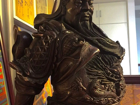 关公面前耍大刀.