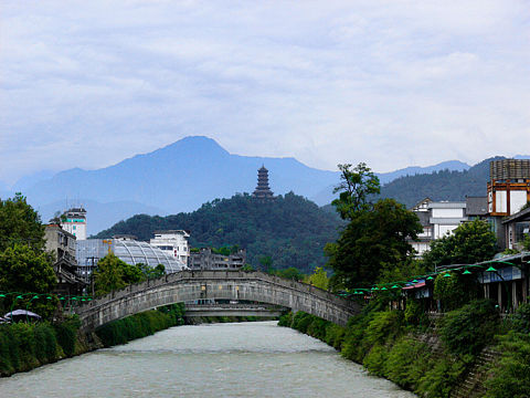 拜水都江堰，问道青城山