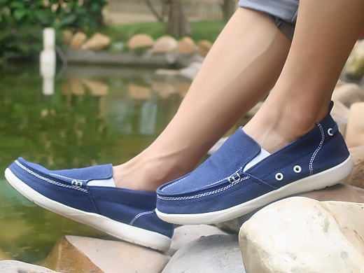 电商天猫淘宝男鞋外景脚模拍摄 休闲男鞋豆豆鞋帆布鞋拍摄 原图