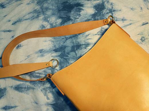 意大利进口原色植鞣水桶包