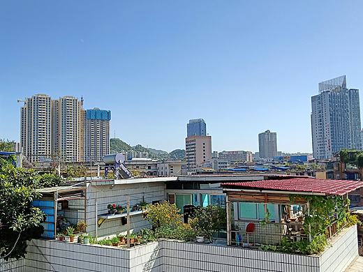 有一座城在慢慢苏醒