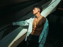 废墟  光影  体育生