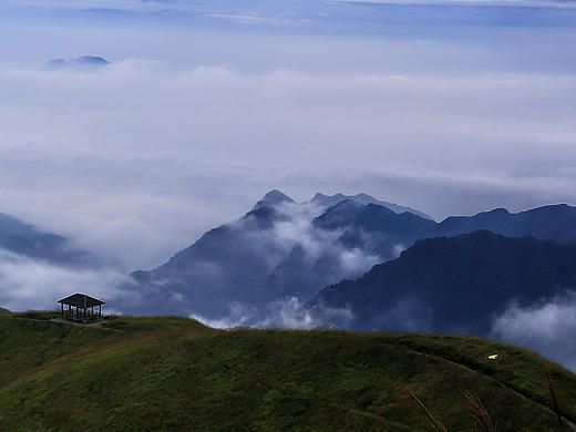 云尖上的草原——武功山