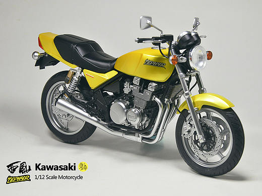 青岛社 拼装模型1:12 川崎Zephyr 西风