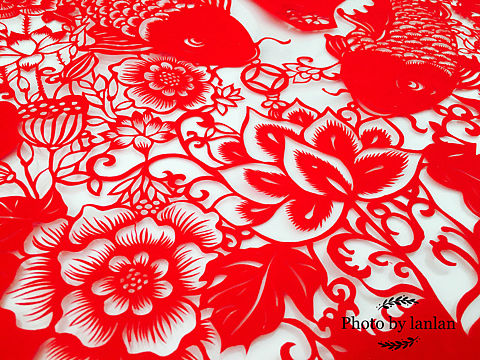 年年有餘 （剪紙）