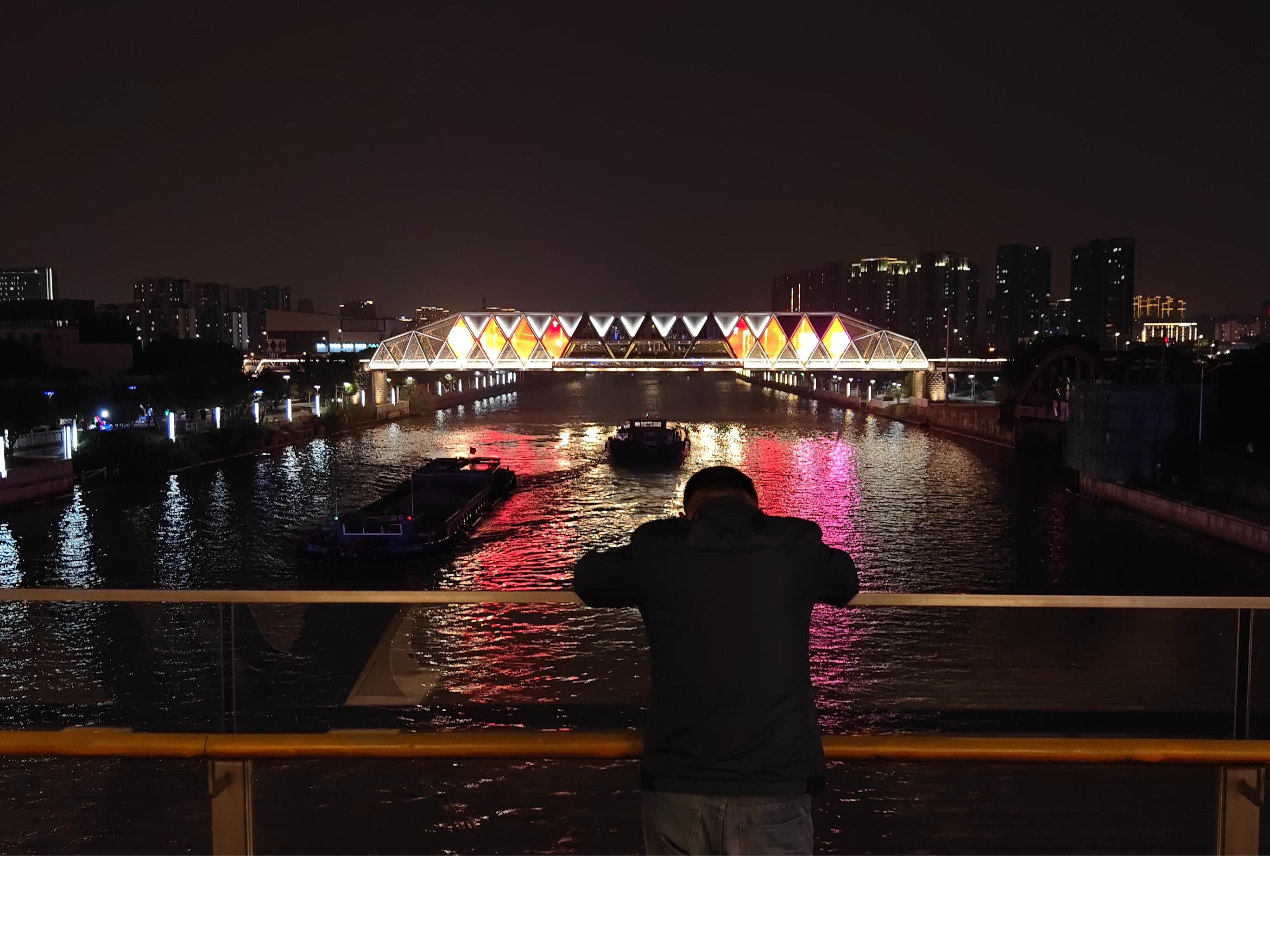夜游