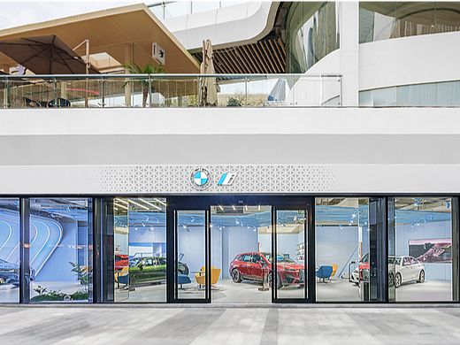 空间摄影——BMWi深圳｜宝马汽车展厅拍摄