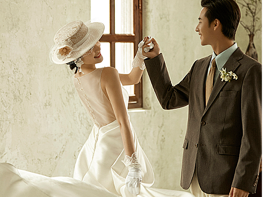 对不起钱钱，我真的想拍这组婚纱照