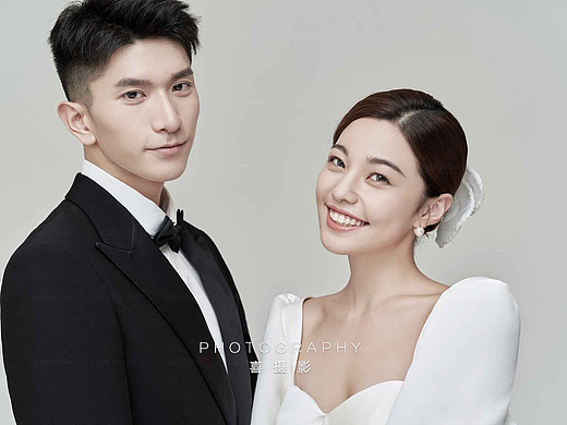 室内极简法式婚纱照，自带小众调性的人像婚纱照