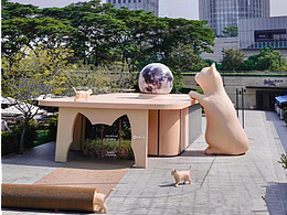 深圳美陈猫咪展整个广场随意可见大型猫咪造型动物雕像