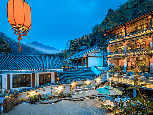 青城山花与溪民宿摄影