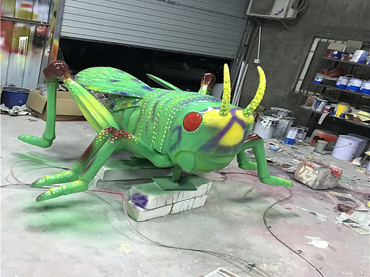 玻璃钢仿真蟋蟀雕塑 动物园草坪蚂蚱蝈蝈昆虫模型摆件