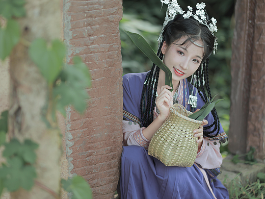 苗疆少女