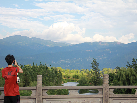 西昌真的很漂亮，烤肉也特别好吃。