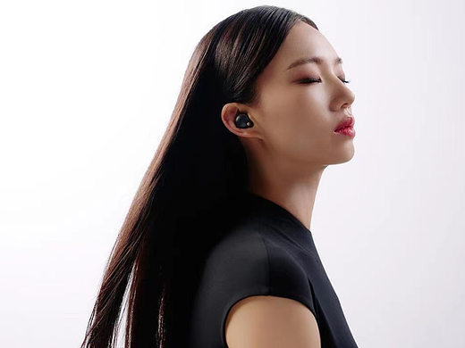 耳机广告拍摄韩国模特菲菲