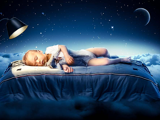 合成海报-熟睡的小孩