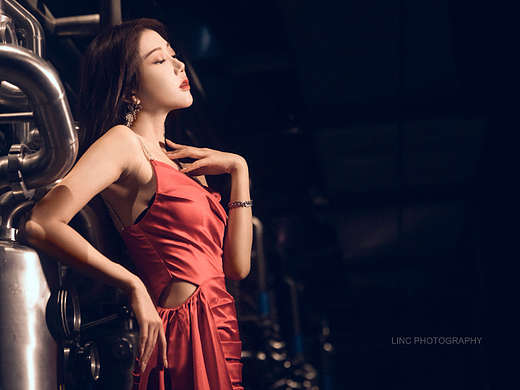 金啤坊时尚女郎